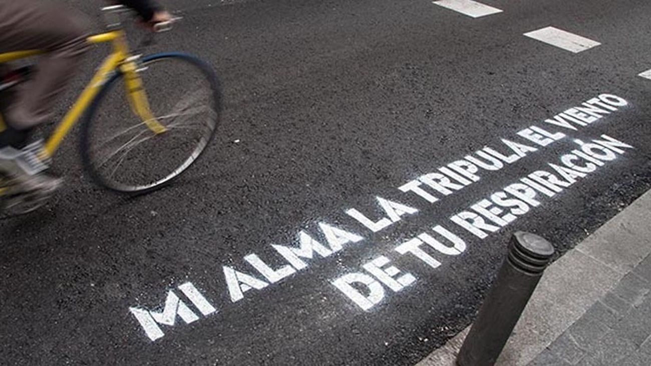 No sólo encontramos poesía en redes sociales, también lo hacemos en la calle (Fuente imagen: Cultura inquieta)