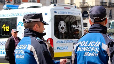 Tres policías municipales heridos en Lavapiés al tratar de identificar a un senegalés