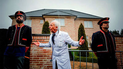 Boadella visita la casa de Puigdemont en Bélgica y le pide una reunión "al más bajo nivel"