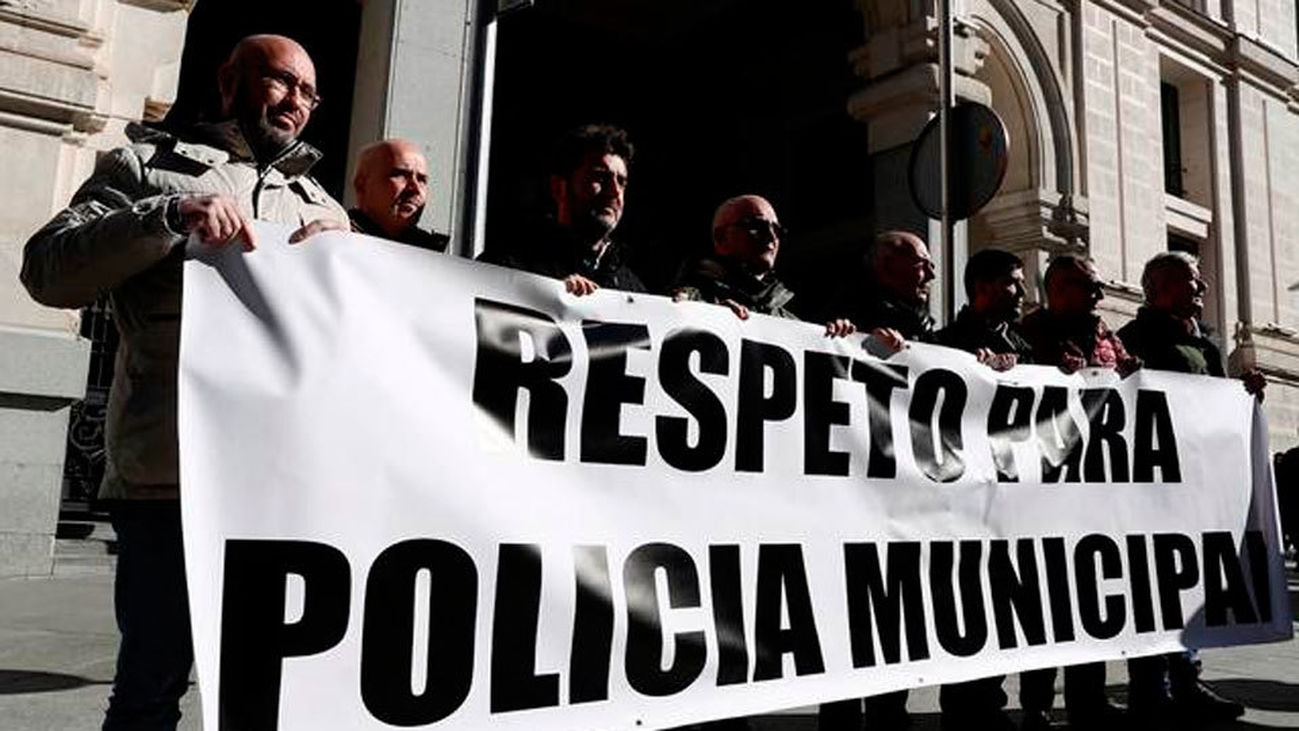 Los sindicatos policiales califican de "irresponsable" a Barbero