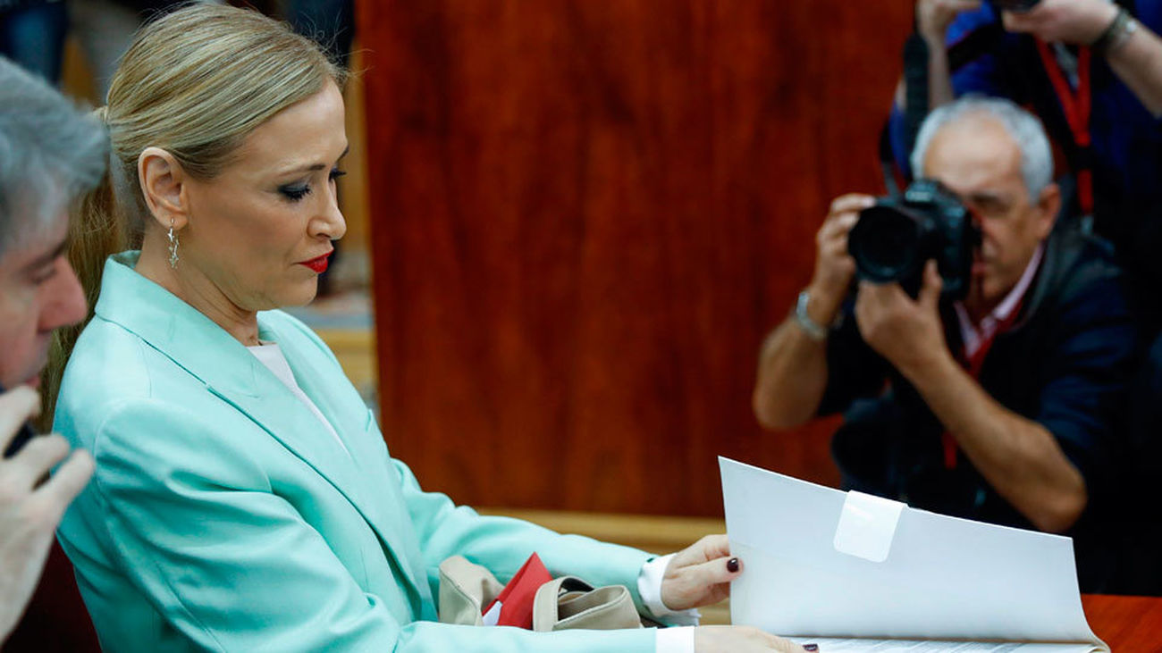 La oposición fuerza que Cifuentes comparezca en el  Pleno de la Asamblea