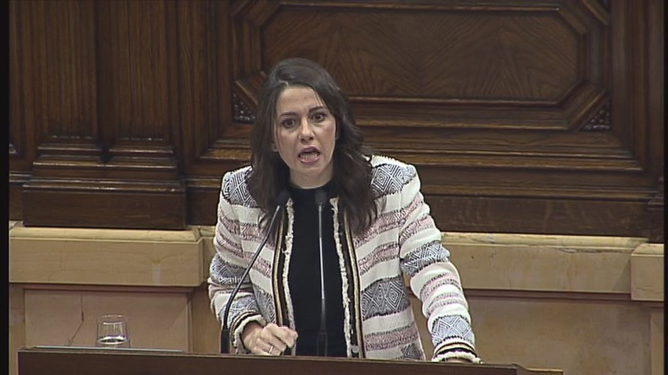 Arrimadas: "¡Ya basta de procés!. Recuperen el seny y comencemos a recoser"