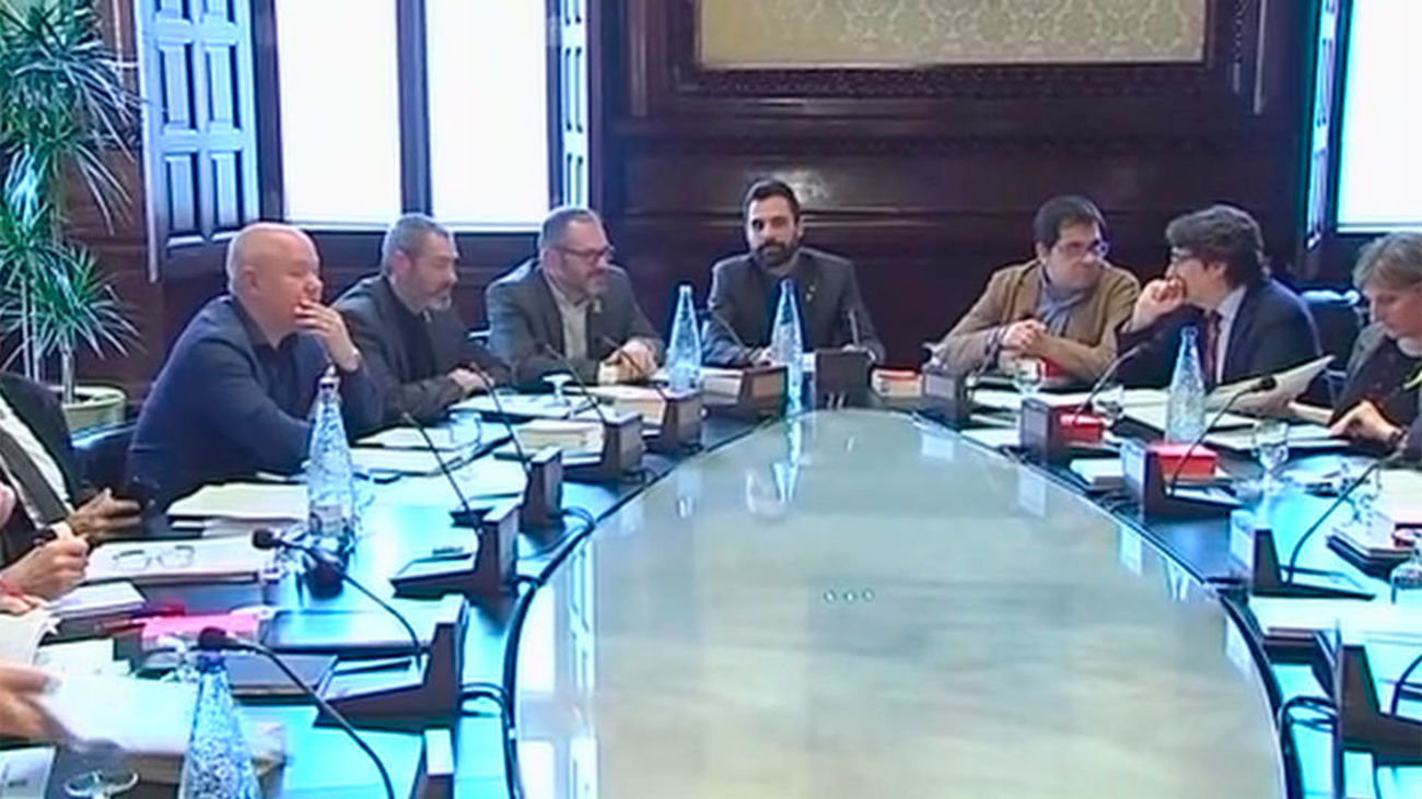 JxCat, ERC y CUP defenderán el miércoles el "derecho" de Puigdemont a ser investido