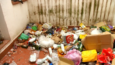 Un hombre tiene en jaque a su comunidad de vecinos en Tetuán