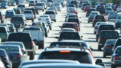 Mejoran las retenciones en las salidas de Madrid en la operación de Semana Santa