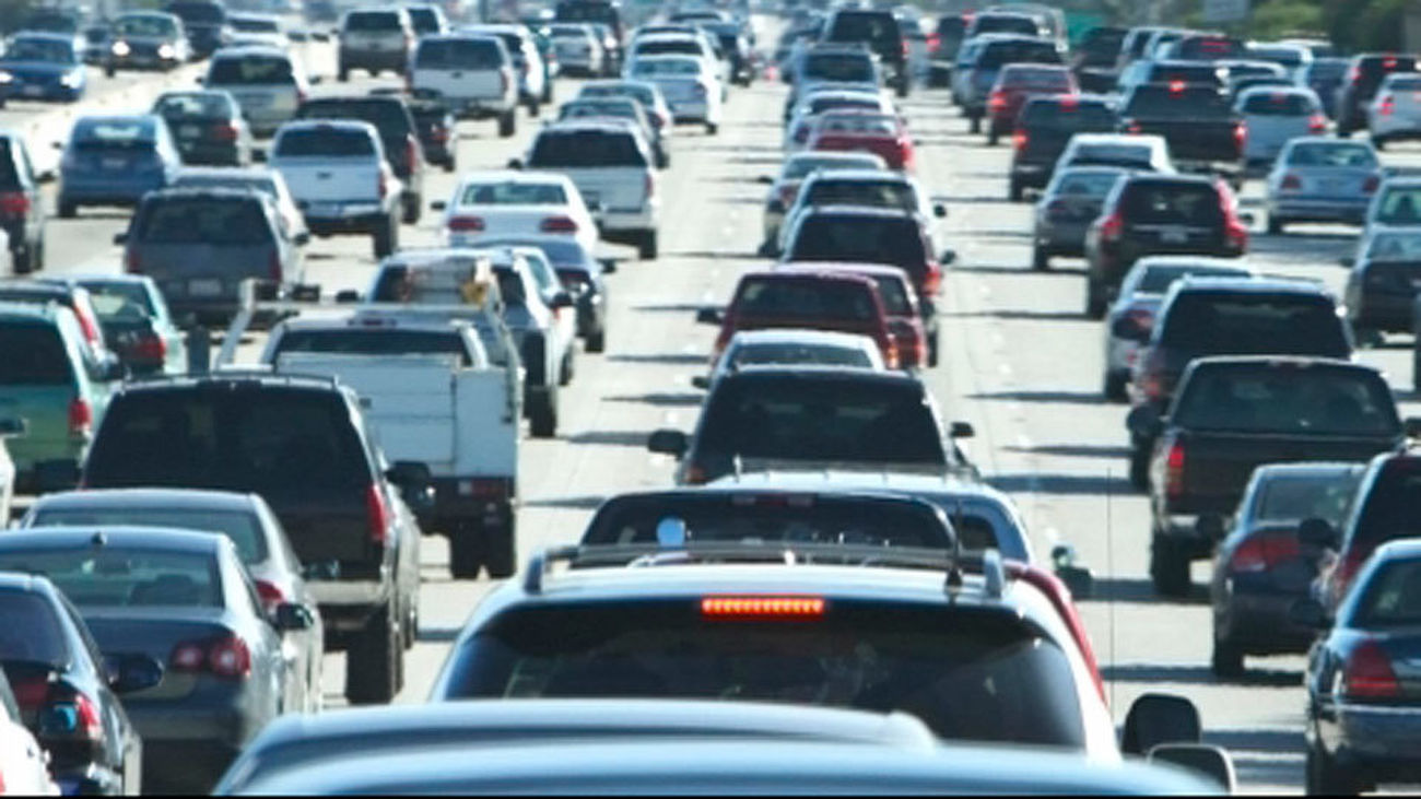 Mejoran las retenciones en las salidas de Madrid en la operación de Semana Santa