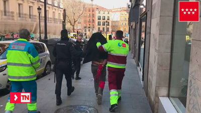 Una pelea a mordiscos en un piso del centro de Madrid deja tres heridos