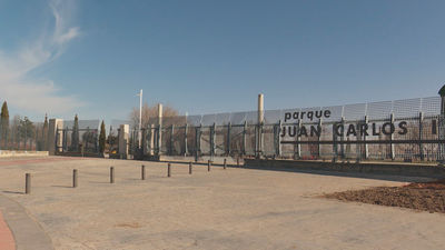 Reabre el parque Juan Carlos I tras su cierre  a causa de los fuertes vientos