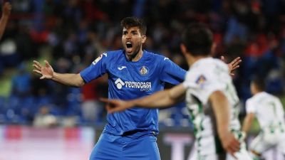 0-1. El Getafe se estrella contra los palos y Adán