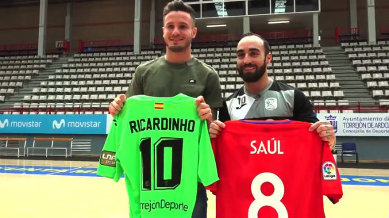 Saúl aprende trucos de Ricardinho