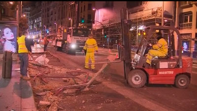 Delimitan los carriles para el tráfico en la Gran Vía tras comenzar las obras