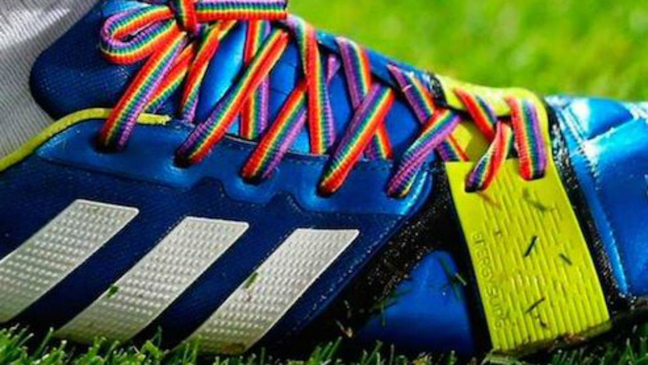 Los equipos de fútbol sala de Alcorcón y Majadahonda lucen este sábado cordones arcoíris por la igualdad LGTBI