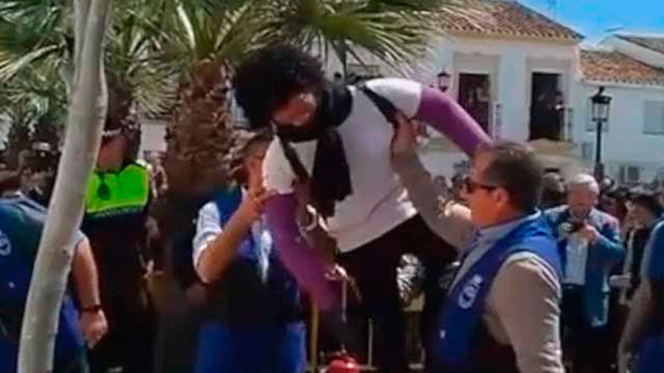 Movimiento contra la Intolerancia denuncia ante la Fiscalía la quema de una muñeca de Ana Julia Quezada en Coripe