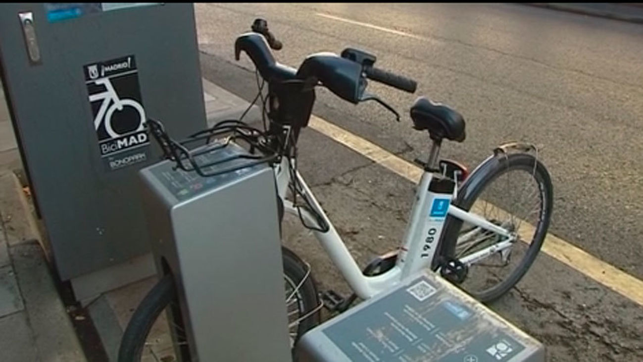 Manuela Carmena y Esperanza Aguirre declararán en la comisión de BiciMad