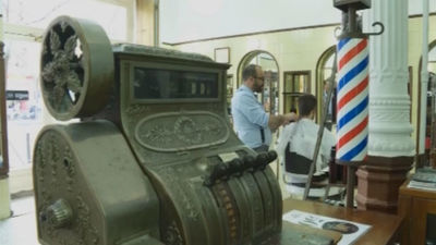 Madrid cerrará peluquerías y barberías en contra del criterio del Gobierno