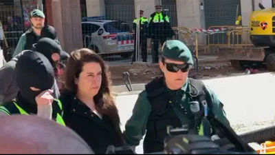 Detenida una líder de los CDR en Cataluña acusada de terrorismo y rebelión