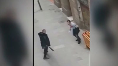 Pelea a machetazos y navajazos en el barrio del Raval en Barcelona