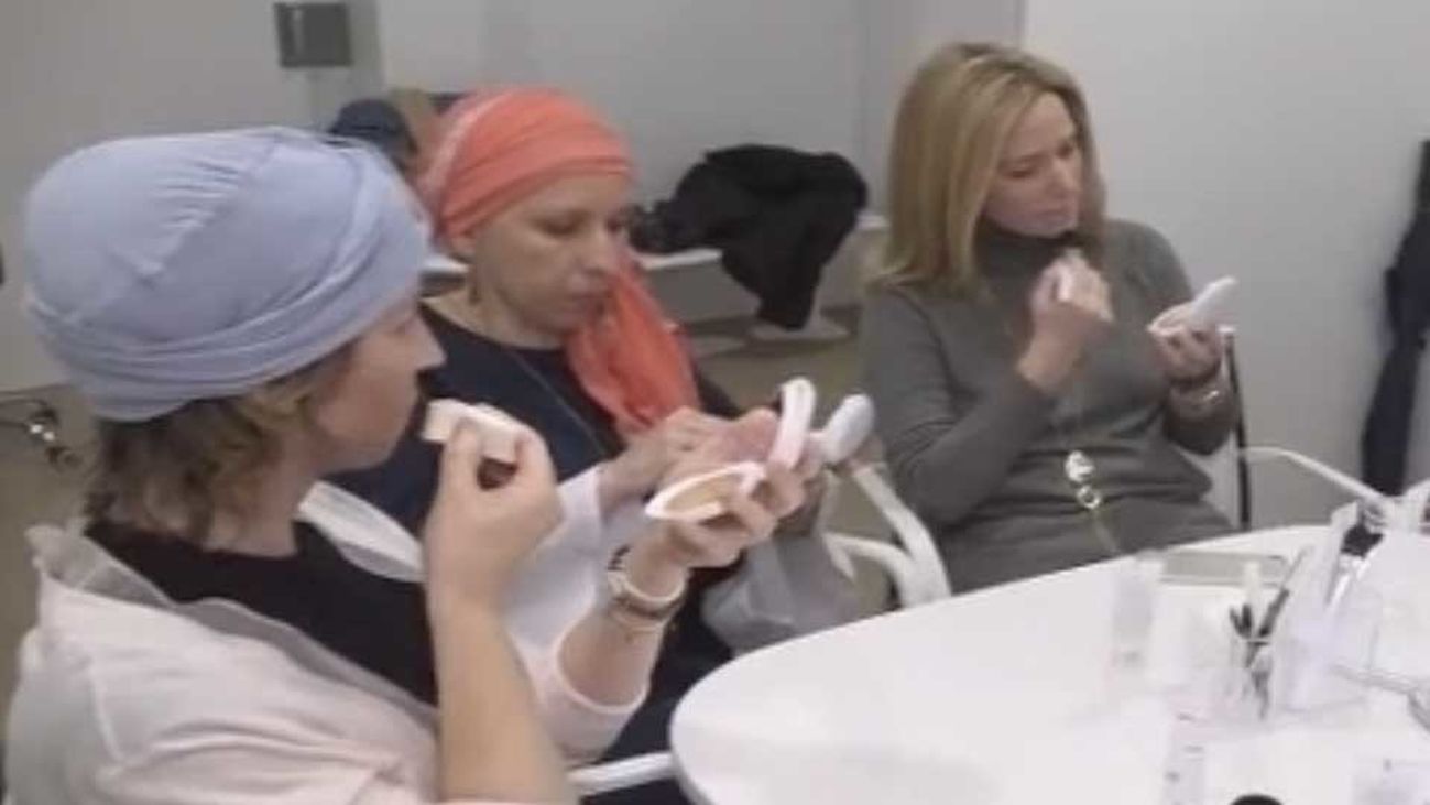 Maquillaje oncológico para el ánimo