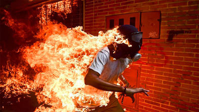El fotógrafo venezolano Ronaldo Schemidt, World Press Photo 2018