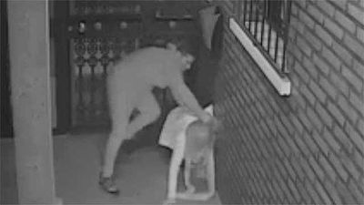 Buscan en Cádiz al atracador que dio una paliza brutal a una mujer de 64 años en Algeciras