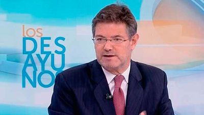 Catalá ve "prematuro" exigir la dimisión de Cifuentes pero advierte que hay "zonas de sombra"