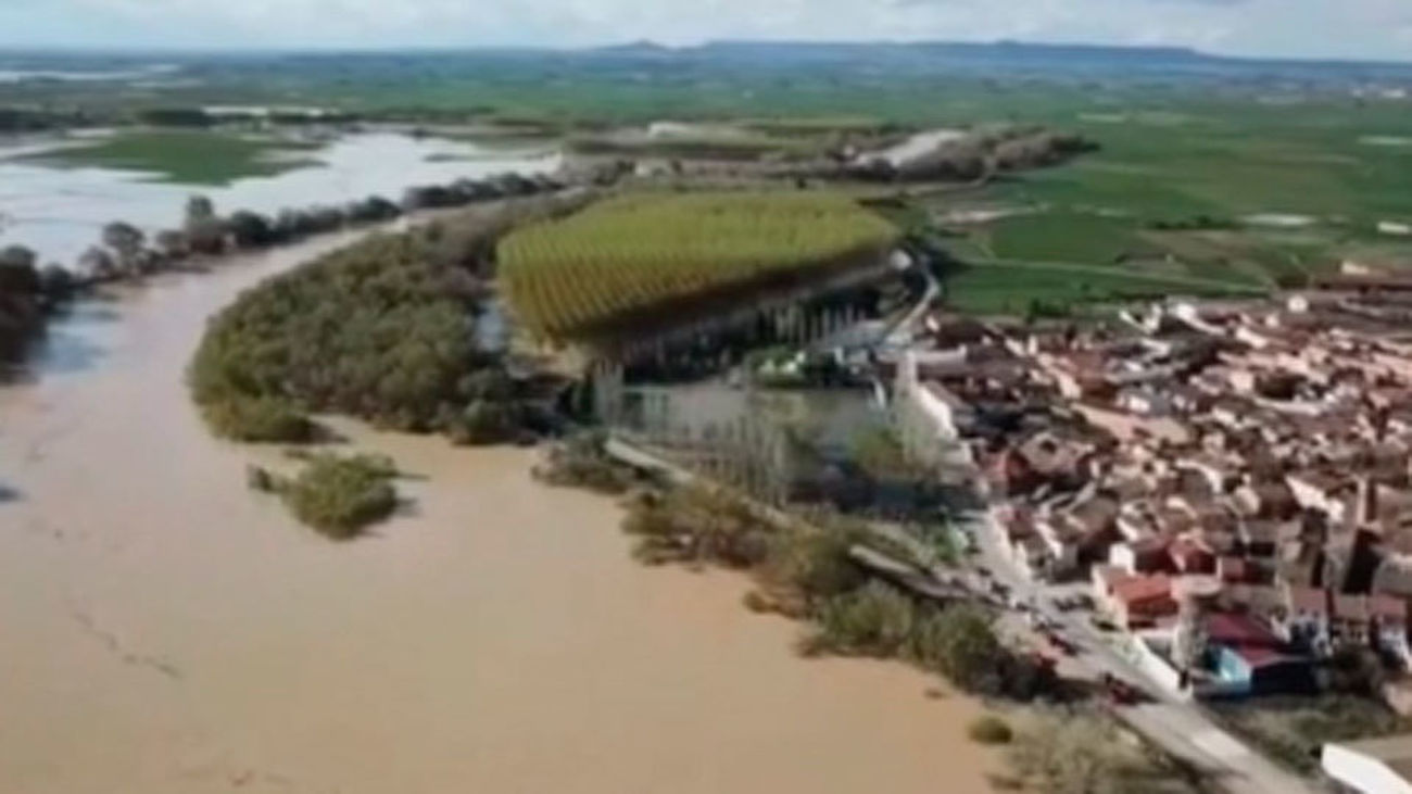 Medidas urgentes del Gobierno para paliar los daños por la crecida del Ebro