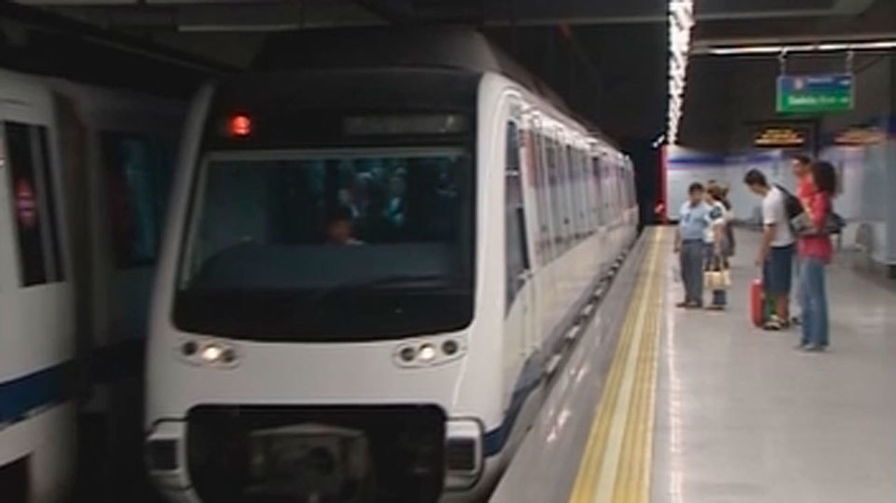 Metro de Madrid detecta un elemento con amianto en dos modelos de trenes