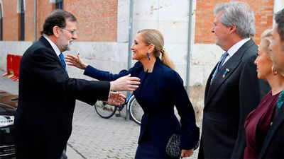 Rajoy y Cifuentes se reencuentran en la ceremonia del premio Cervantes