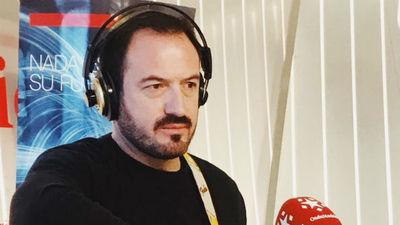 Alex O'Dogherty toca en directo 'Me quedo con lo bueno''