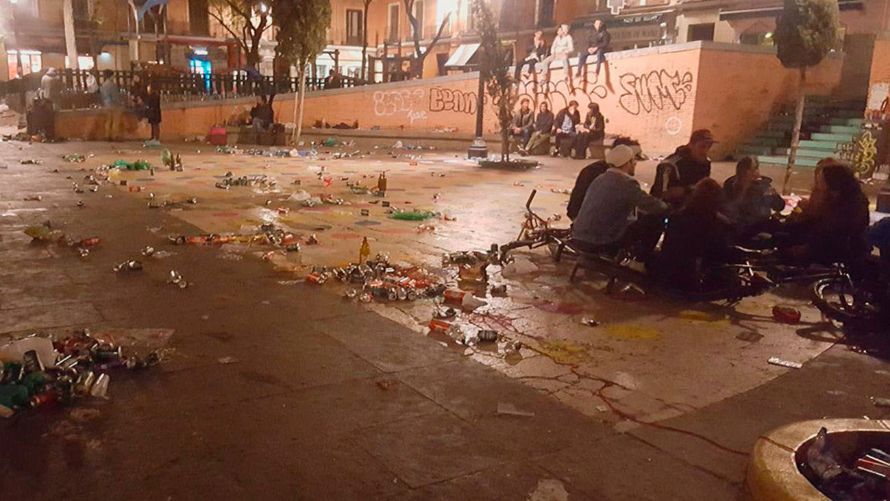 La pesadilla del botellón regresa a Malasaña