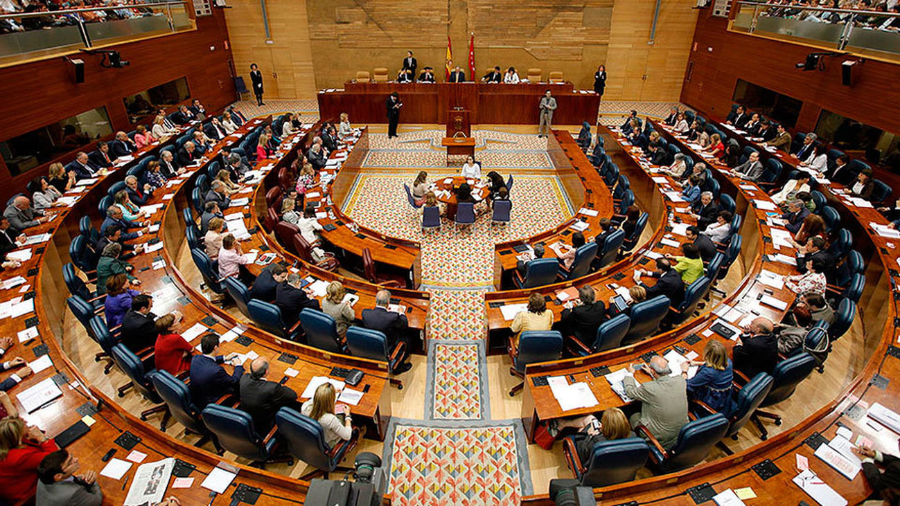 Madrid ha tenido cinco presidentes autonómicos en diez legislaturas