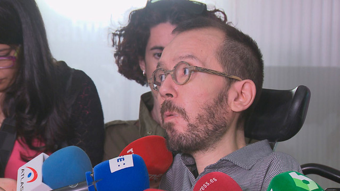 Echenique pide a Ciudadanos que "deje de apoyar al PP"  en Madrid