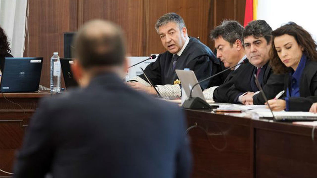 Uno de los dos guardias civiles de la UCO declarando