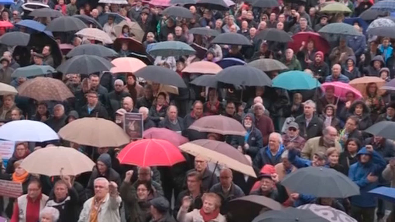 Los jubilados de Bilbao piden unas pensiones dignas de al menos 1.080 euros