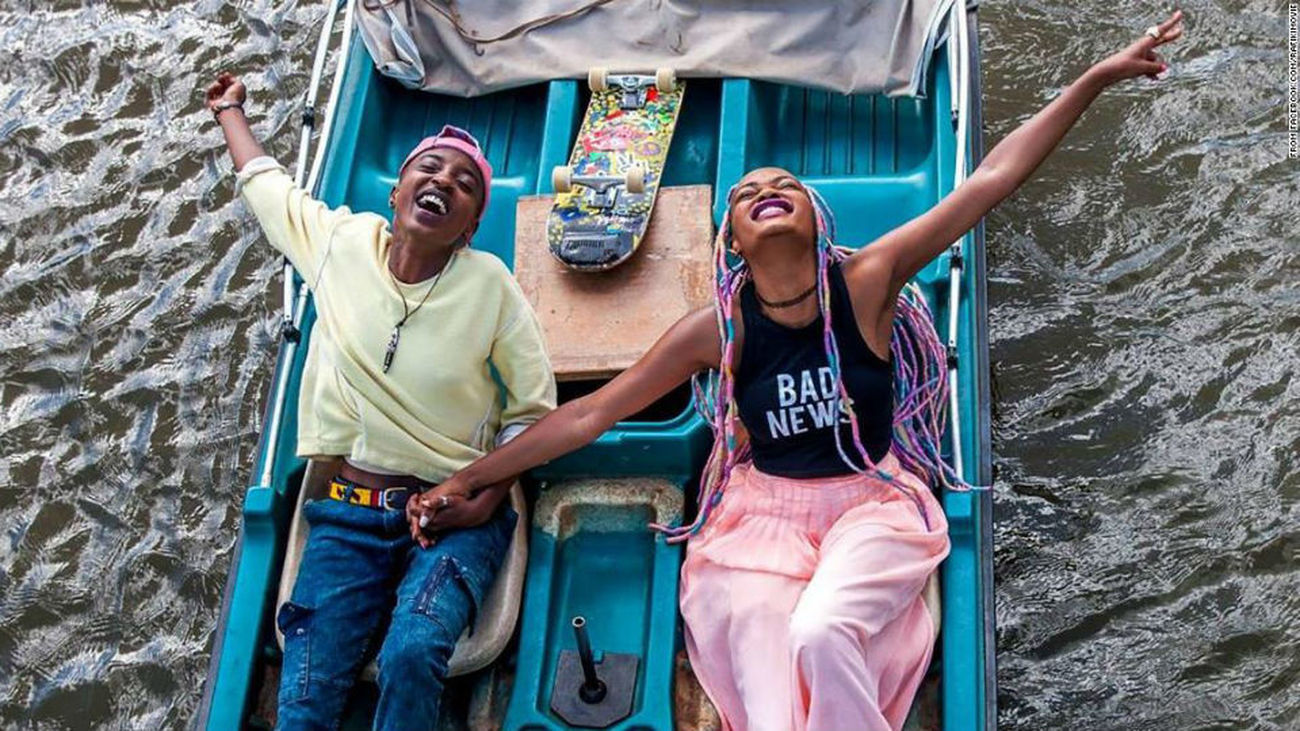 Kenia censura la historia lésbica de “Rafiki”, que se estrenará en Cannes