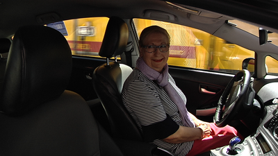 María Dolores, una de las primeras taxistas de Madrid