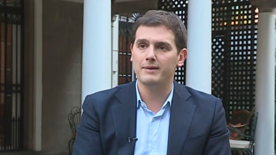 Rivera pide a Rajoy que recurra voto delegado en Parlament catalán