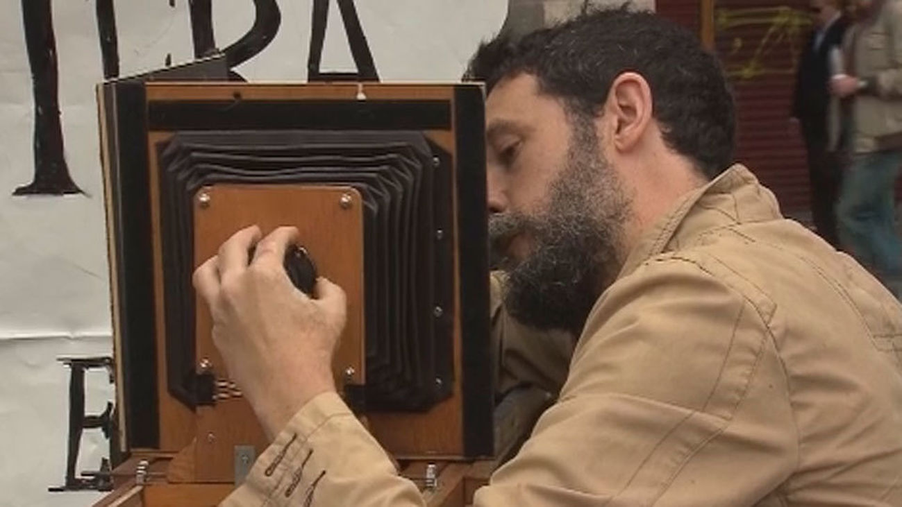 Los fotógrafos minuteros se concentran para defender su derecho al trabajo