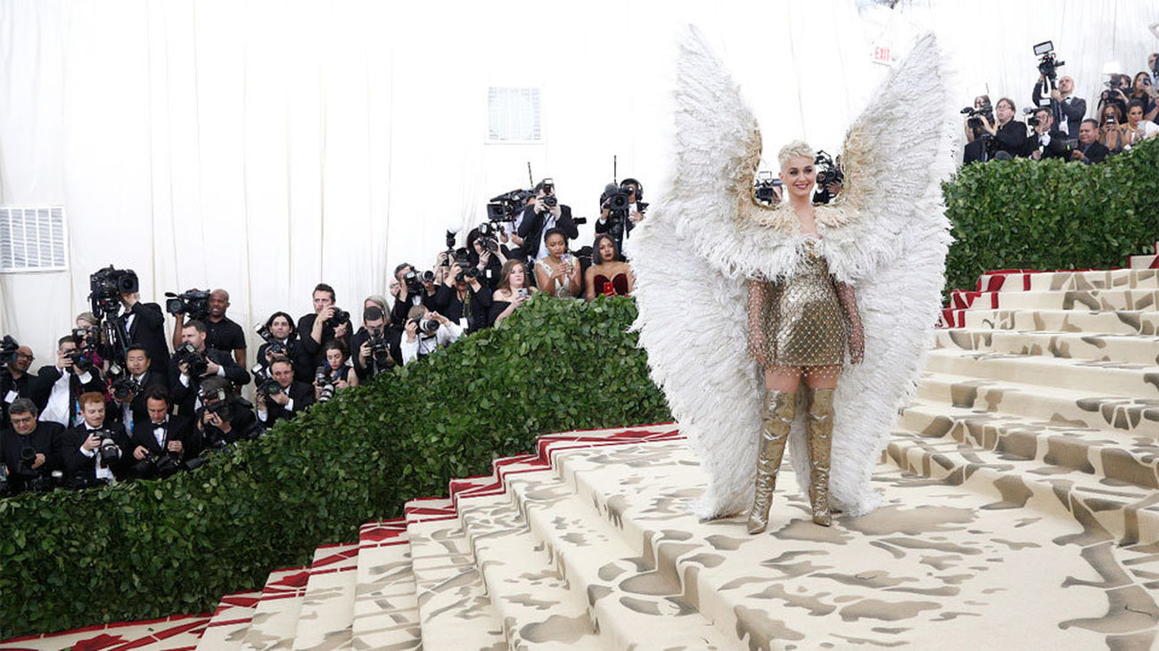 Glamour eclesial en la gala del MET que se atrevió con la religión