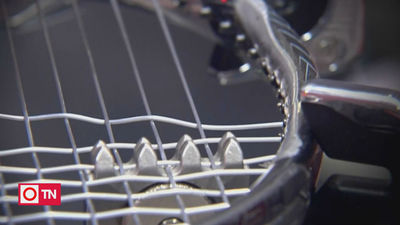 Así trabajan los encordadores del Mutua Madrid Open