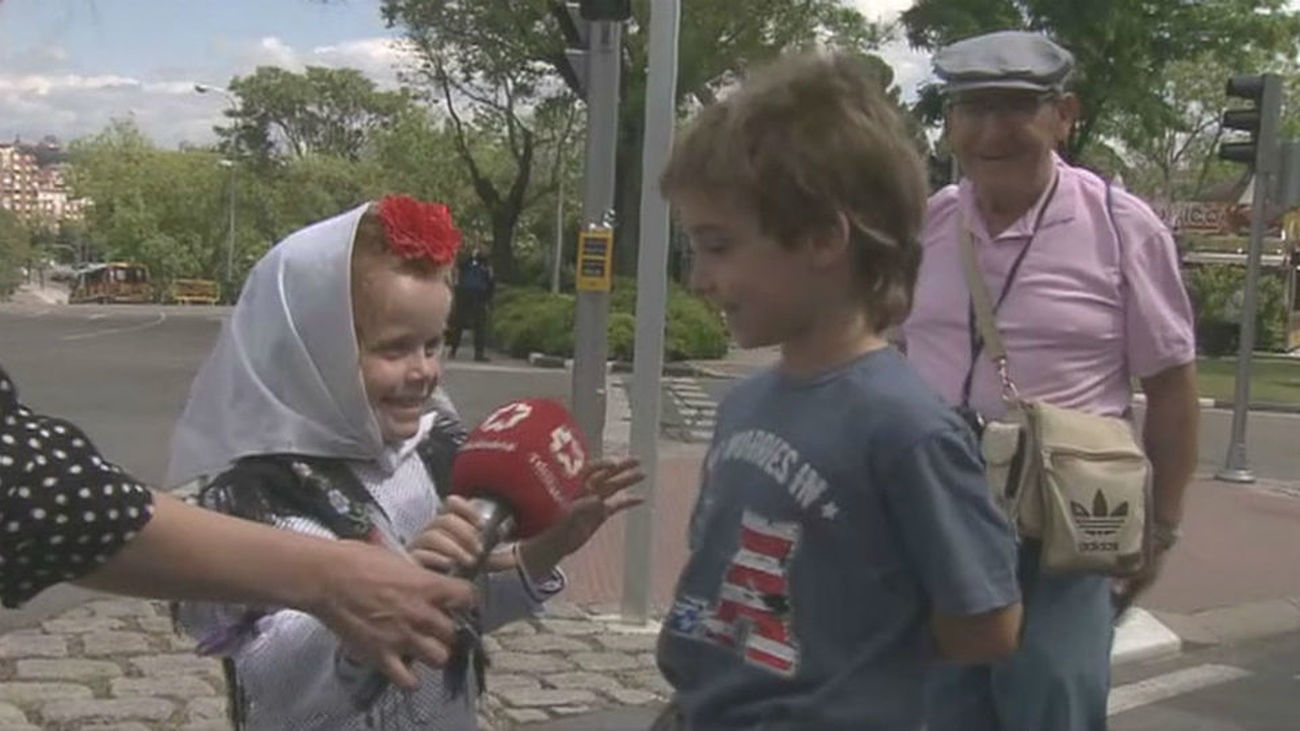 Alegría, agua y rosquillas en la pradera de San Isidro