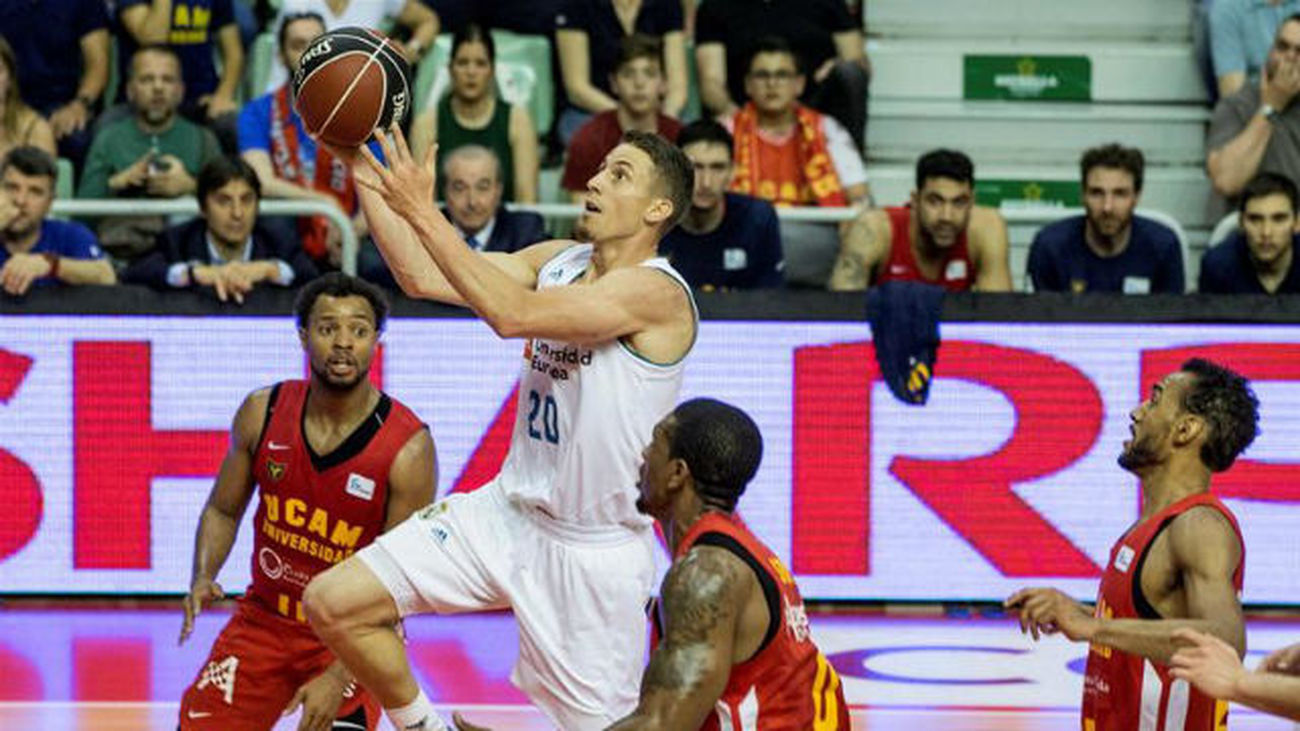 Carroll ante el Murcia