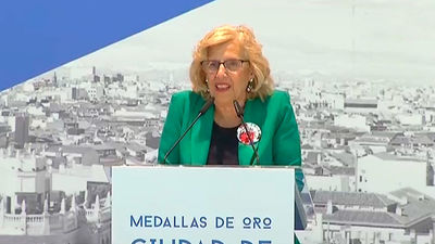 Carmena en la entrega de medallas de la Ciudad: "No podemos consentir que no se oigan voces, o miradas femeninas"