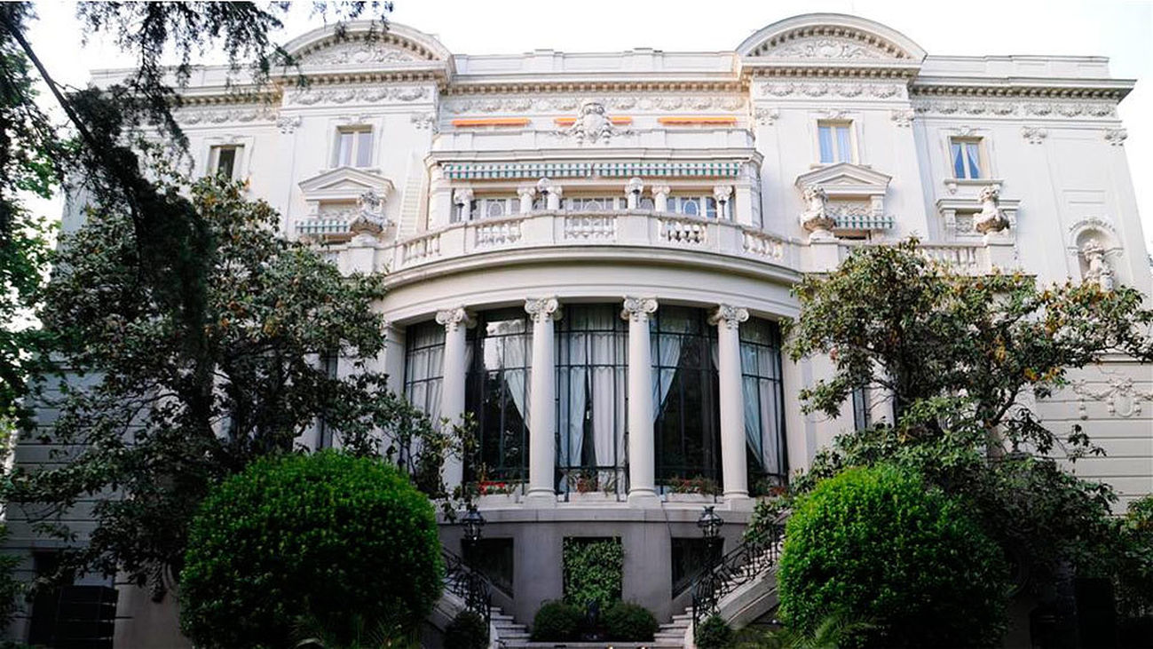 Una embajada que es un palacio