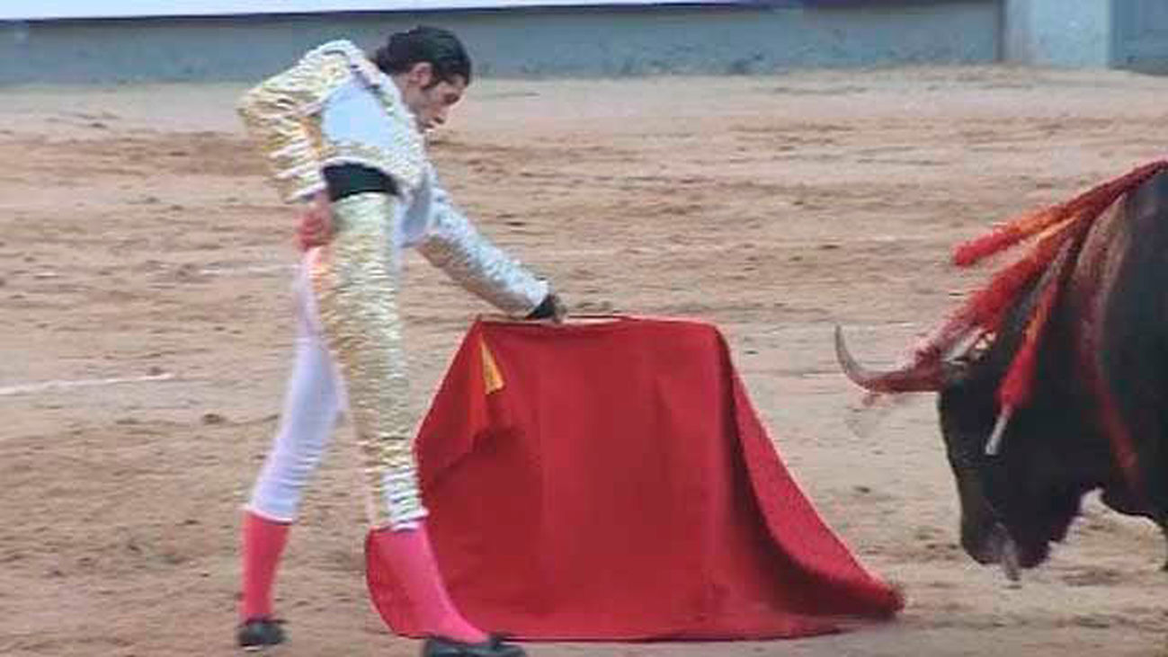 9ª de la Feria de San Isidro 2018: Primer "no hay billetes" en taquillas y una oreja por torero