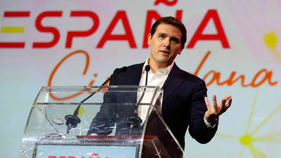 Rivera insta a Sánchez a no entrar en el debate del referéndum, que es "el caballo de Troya" del independentismo