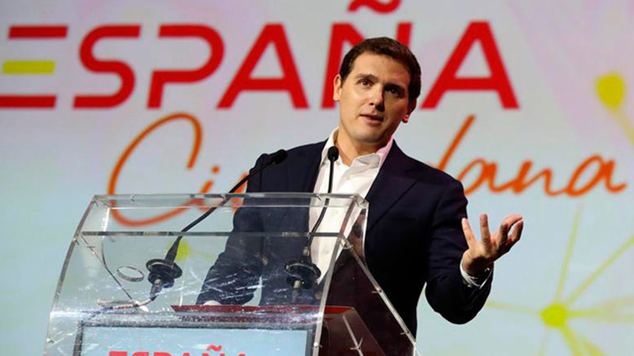 Rivera: Ningún español volverá a pedir perdón por usar su bandera o su idioma