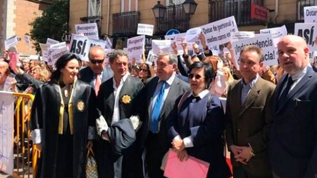 Un 42 % de jueces y un 51 % de fiscales secundan la huelga por sus condiciones laborales