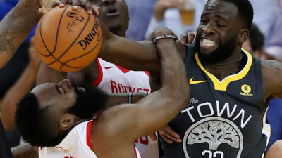 Los Rockets asaltan Oakland y empatan la final del Oeste (2-2)