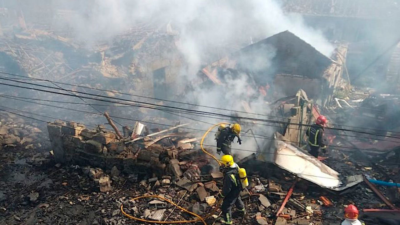 Hallan una segunda víctima mortal en el lugar de la explosión pirotécnica en Tui